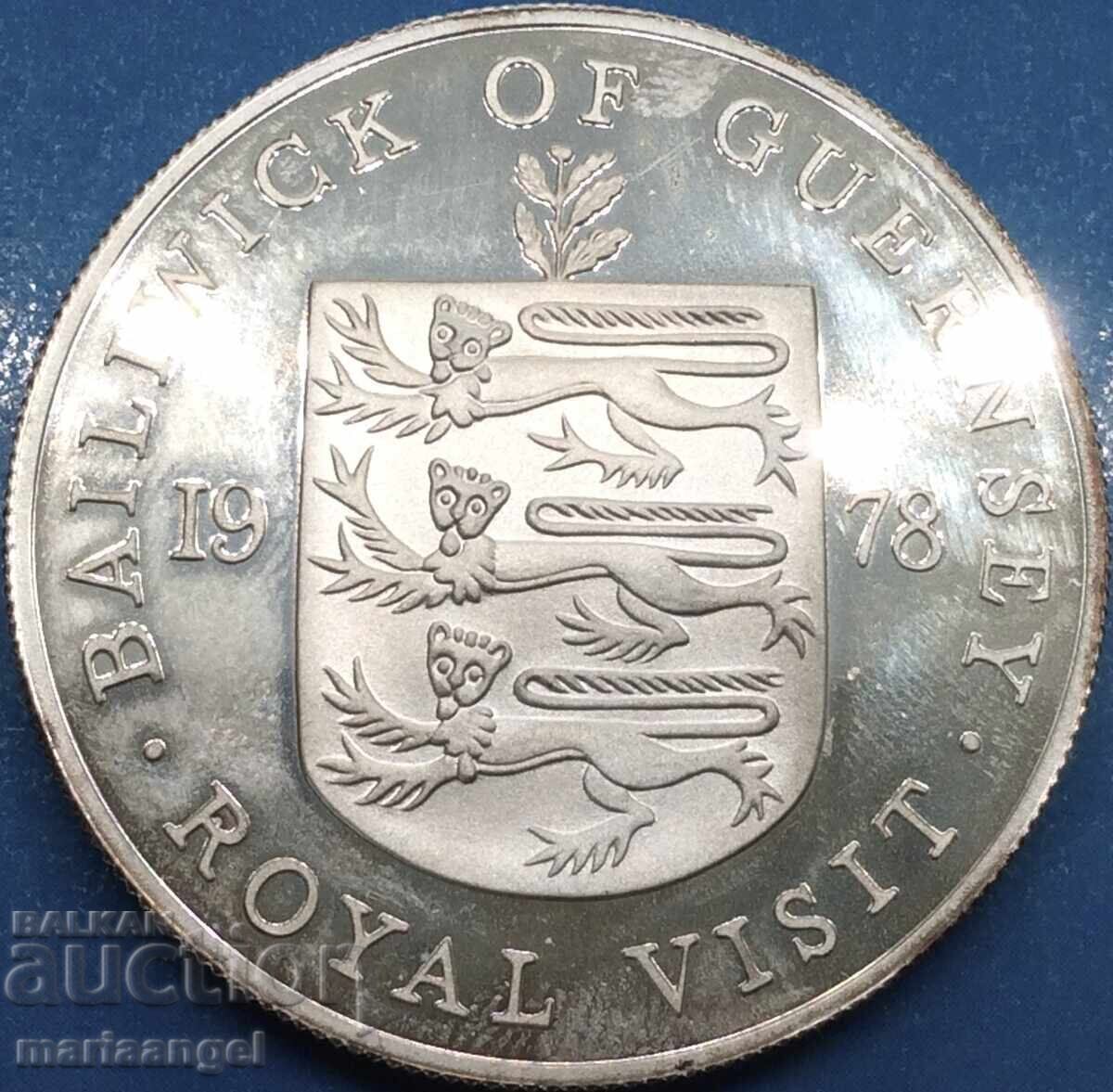 25 Pence 1978 Guernsey 27.95g Royal Visit 38mm PROOF Silver - 5