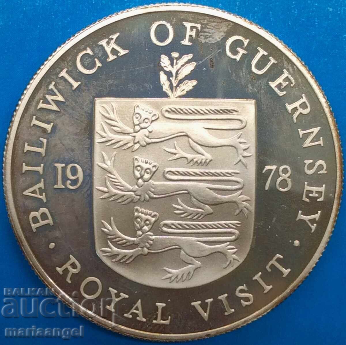 25 Pence 1978 Guernsey 27.95g Royal Visit 38mm PROOF Silver - 6