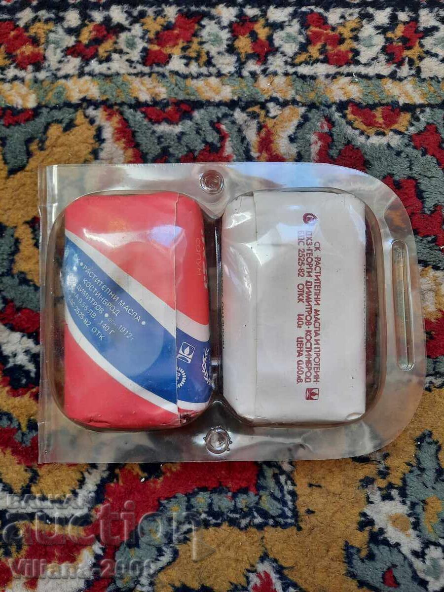 2 τεμάχια Σαπούνι Λαϊκή Δημοκρατία της Βουλγαρίας με τιμή € 8.18 | 16.00 BGN