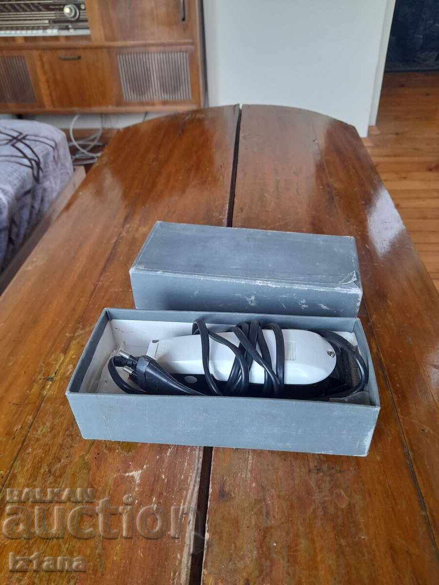 Стара електрическа машинка за подстригване ЗММ