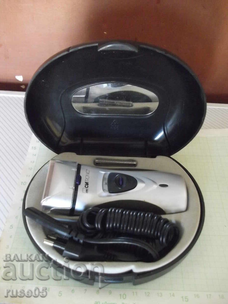 Electric "CLATRONIC HR 2603 N" Shaver, Working - 5