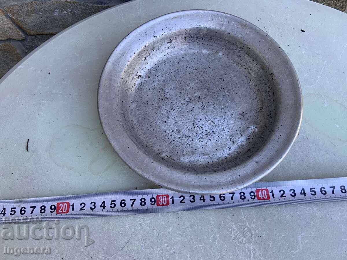 FARFURIE VECHE DIN ALUMINIU MARCATA cu preț 12.00 BGN | € 6.14