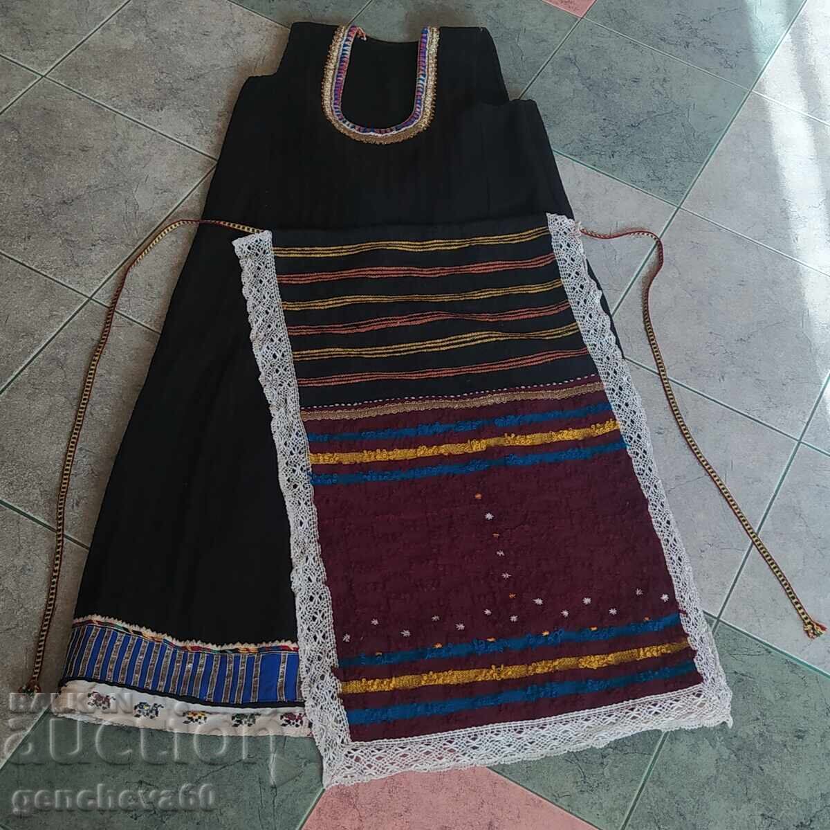 Authentic sukman and apron / Sredets