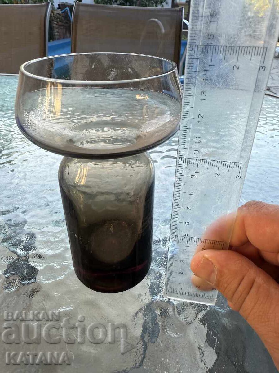 Vază, veselă cu preț € 3.00 | 5.87 BGN Vază, veselă cu preț € 3.00 | 5.87 BGN