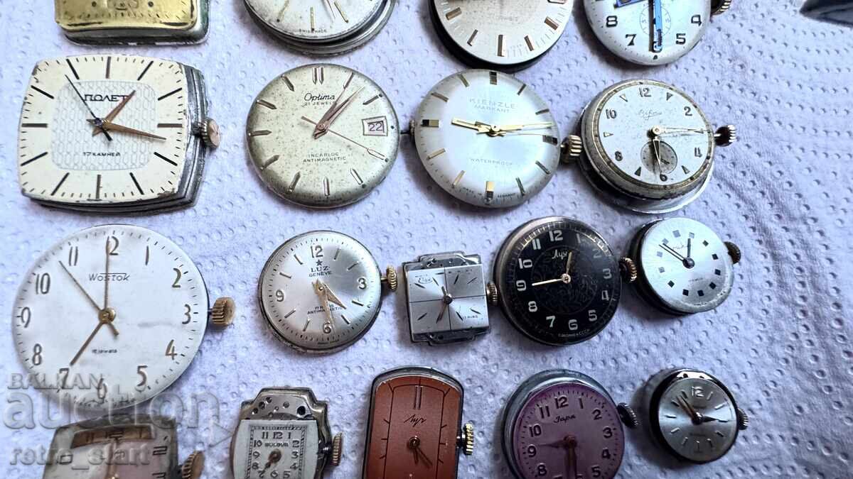 Доставка на Механизми за часовници, повечето работят. Доставка на Механизми за часовници, повечето работят.