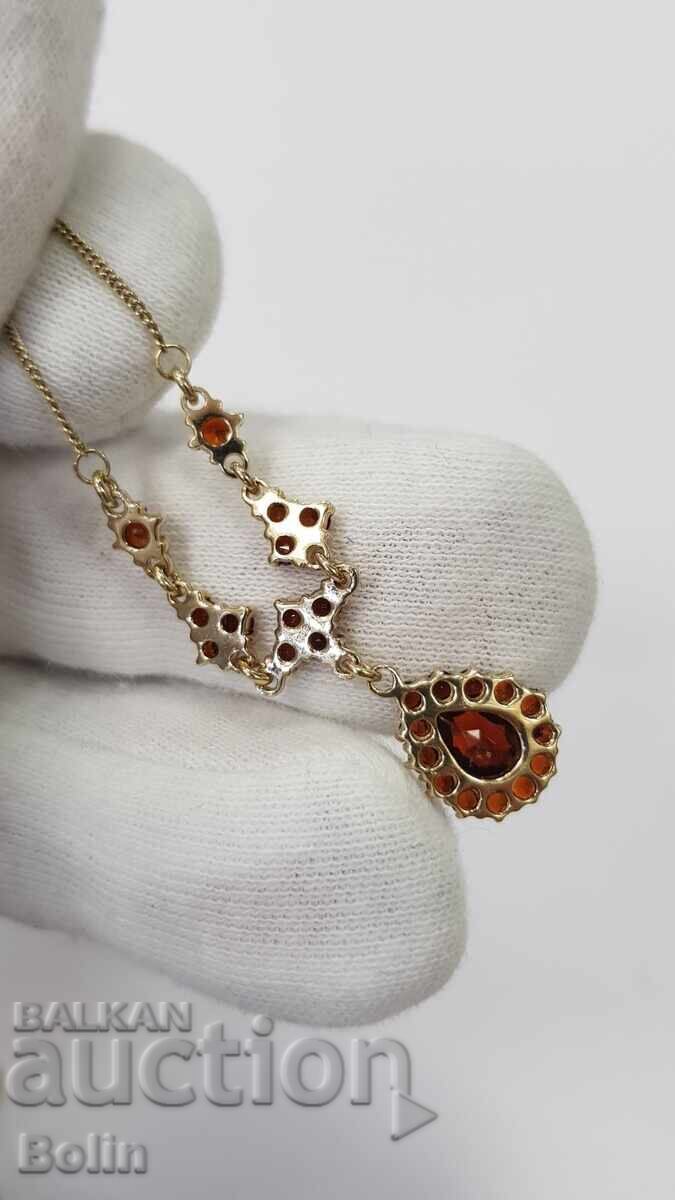 Delivery of Elegant gold necklace with garnets 8 karat - 333 hallmark Europe