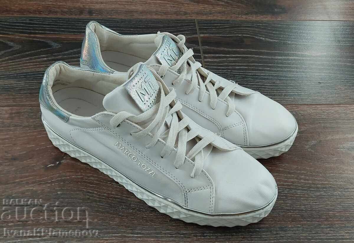 Auction Women's shoes, size 40 Auction Women's shoes, size 40