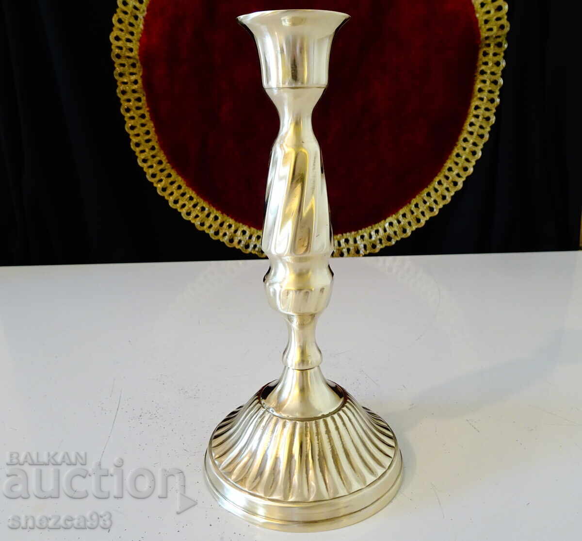 Χάλκινο κηροπήγιο, πολύπλευρο με τιμή 18.00 BGN | € 9.20