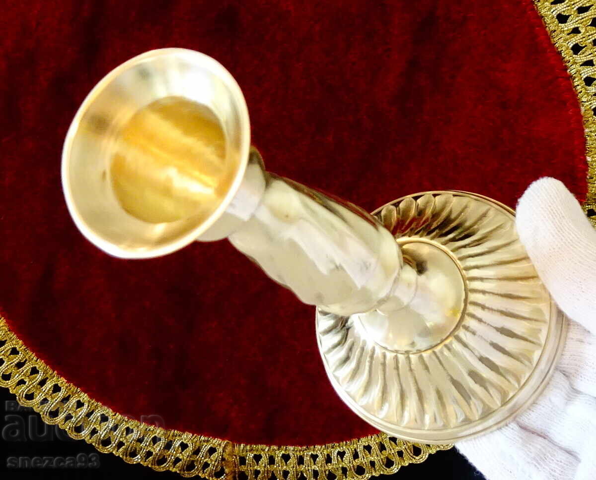 Παράδοση Χάλκινο κηροπήγιο, πολύπλευρο