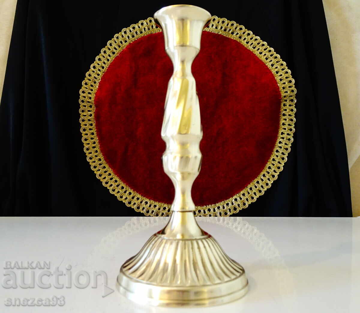 Χάλκινο κηροπήγιο, πολύπλευρο