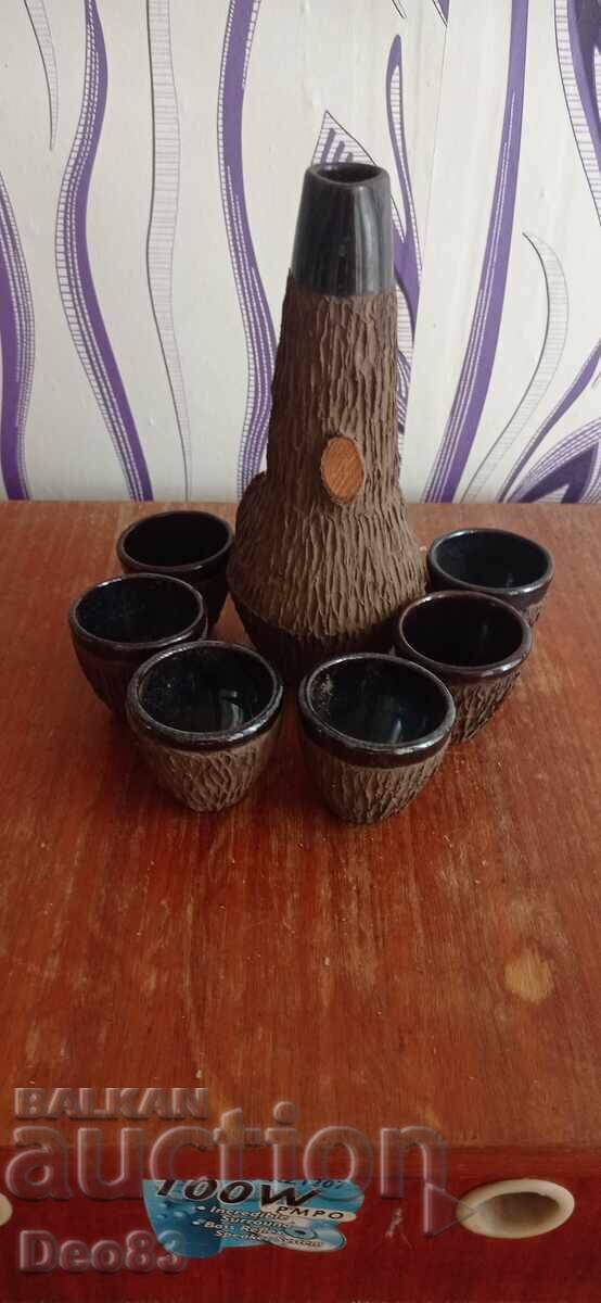 Καραφα με έξι φλιτζάνια με τιμή 15.00 BGN | € 7.67 Καραφα με έξι φλιτζάνια με τιμή 15.00 BGN | € 7.67