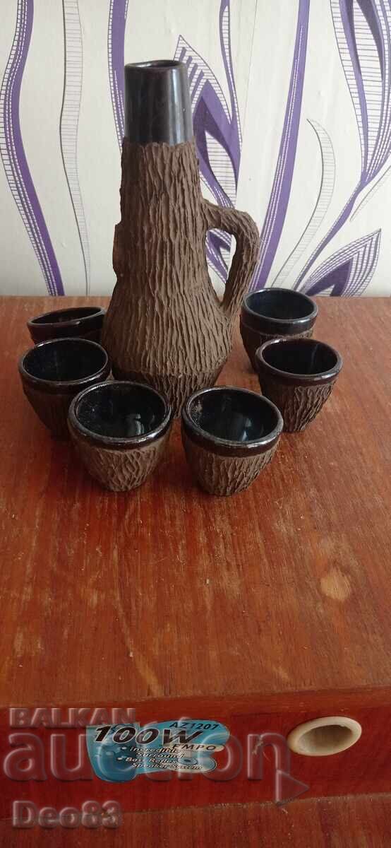 Δημοπρασία Καραφα με έξι φλιτζάνια Δημοπρασία Καραφα με έξι φλιτζάνια