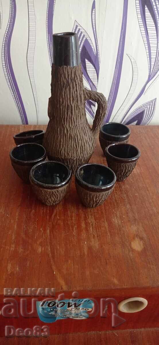 Καραφα με έξι φλιτζάνια Καραφα με έξι φλιτζάνια