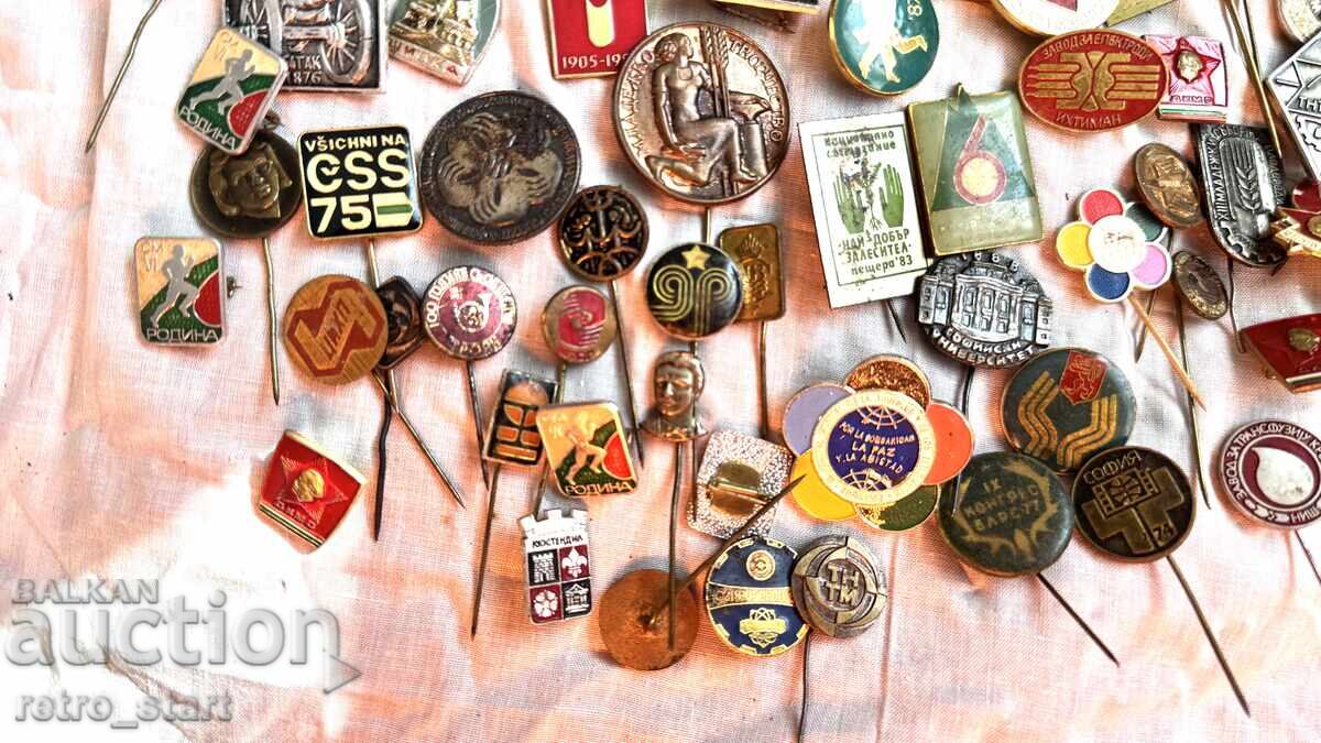 Lot of 90 Badges - 5 Lot of 90 Badges - 5