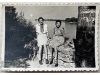 Ladies in front of the Danube