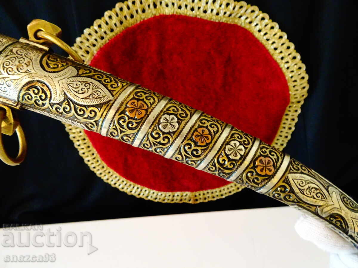 Παράδοση Χαντζάρ, καμά με ψαλίδι, σήμανση του μάστορα