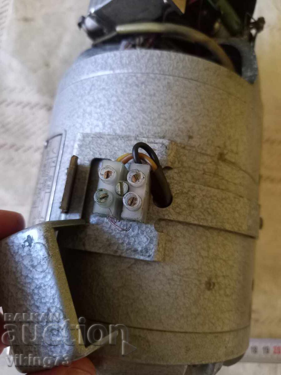 Ηλεκτρικός κινητήρας, ΓΔΡ, άριστος - 5