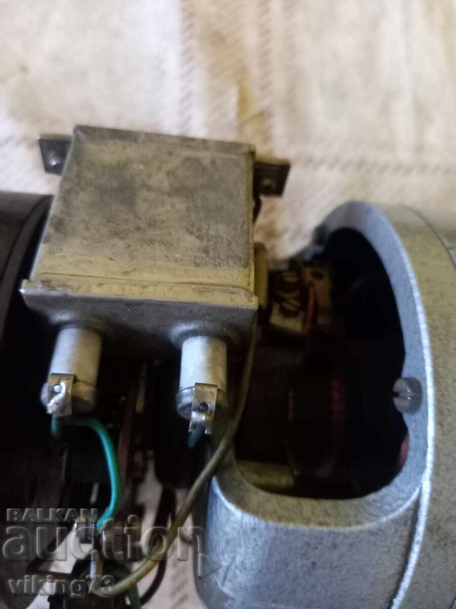 Ηλεκτρικός κινητήρας, ΓΔΡ, άριστος - 7