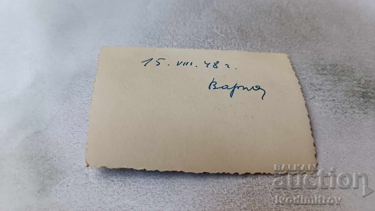 Снимка Варна Две млади момичета на плажа 1948 с цена 2.45 лв. | € 1.25