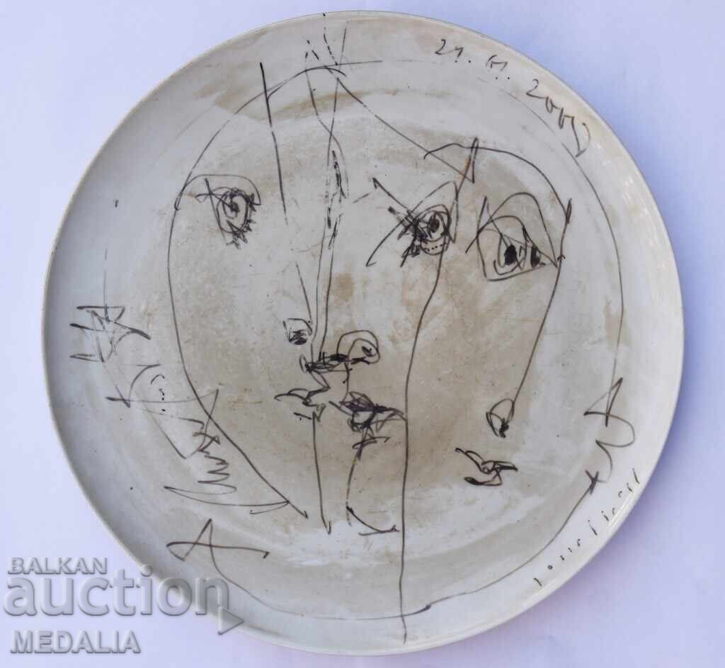 Georgi Trifonov - "Faces" - painted porcelain plate - signed Georgi Trifonov - "Faces" - painted porcelain plate - signed