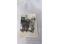 Снимка София Трима мъже на разходка