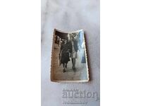 Φωτογραφία Σοφία Δύο γυναίκες σε μια βόλτα