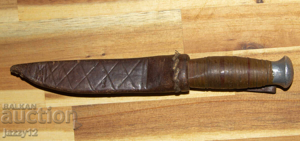 Old tourist/hunting knife with sheath with price 170.00 BGN | € 86.92