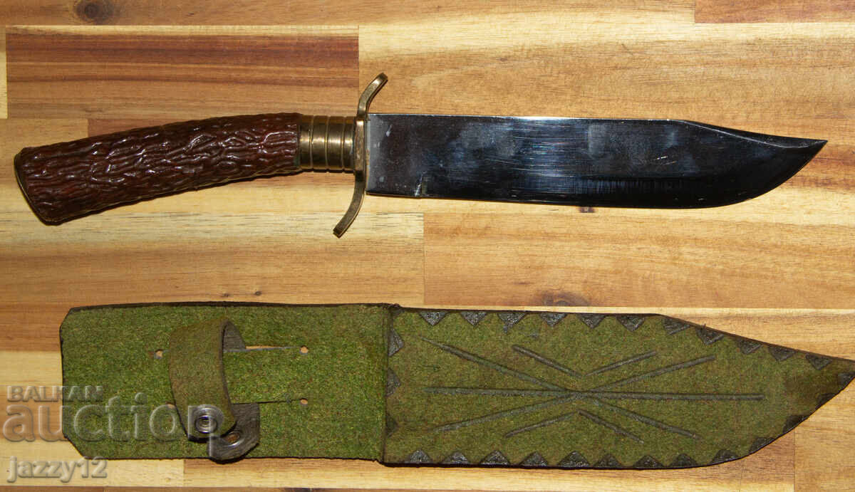 Licitație Cuțit de vânătoare solid cu mâner din corn