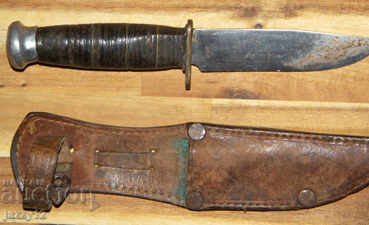 Delivery of Old tourist/hunting knife with sheath