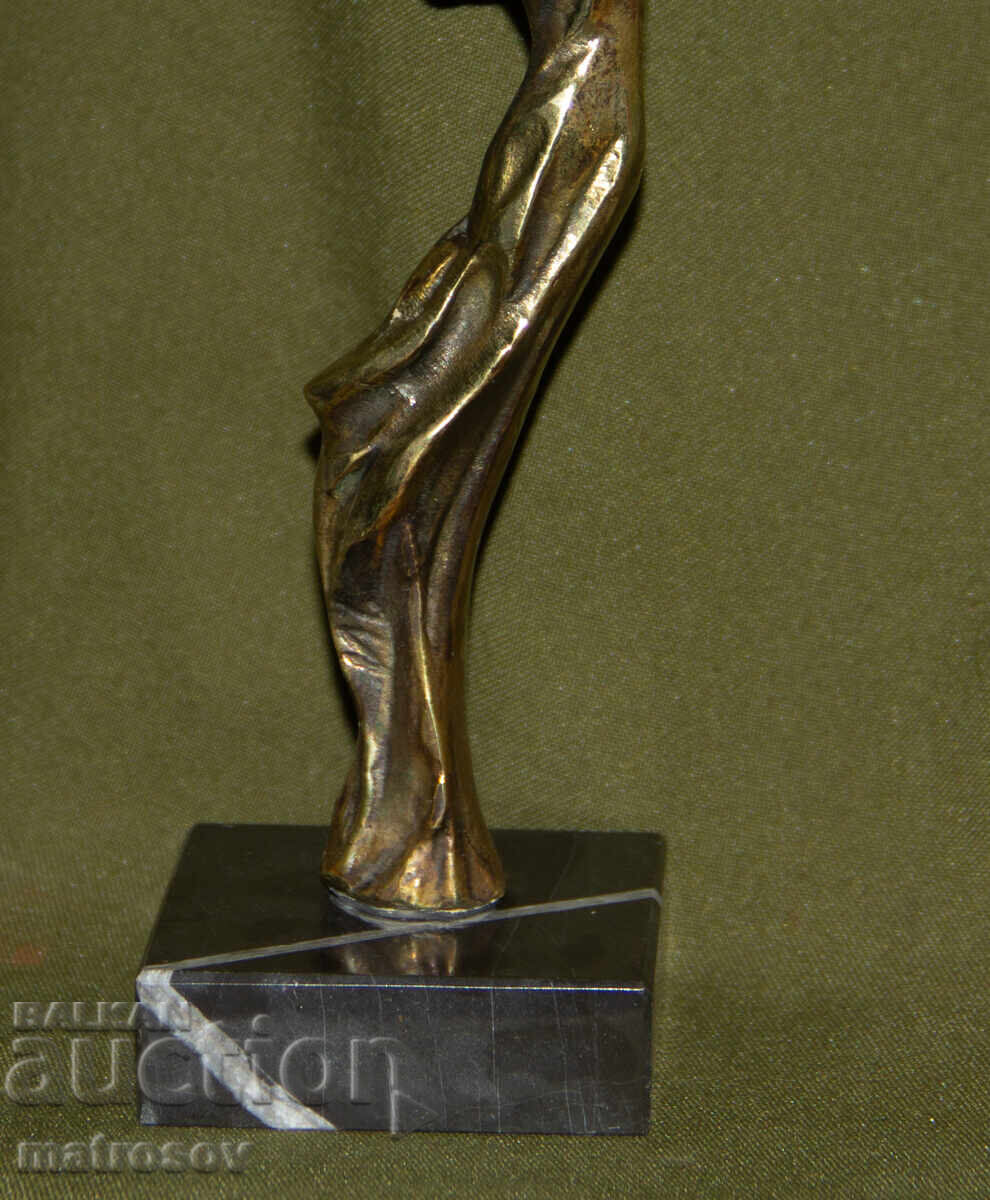 Авторска бронзова скулптура женска фигура - 5 Авторска бронзова скулптура женска фигура - 5