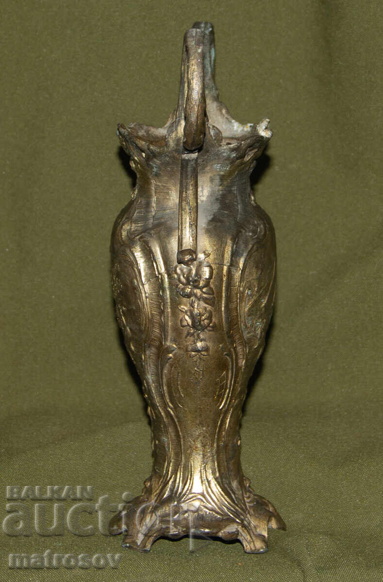 Delivery of Brass decorative vase