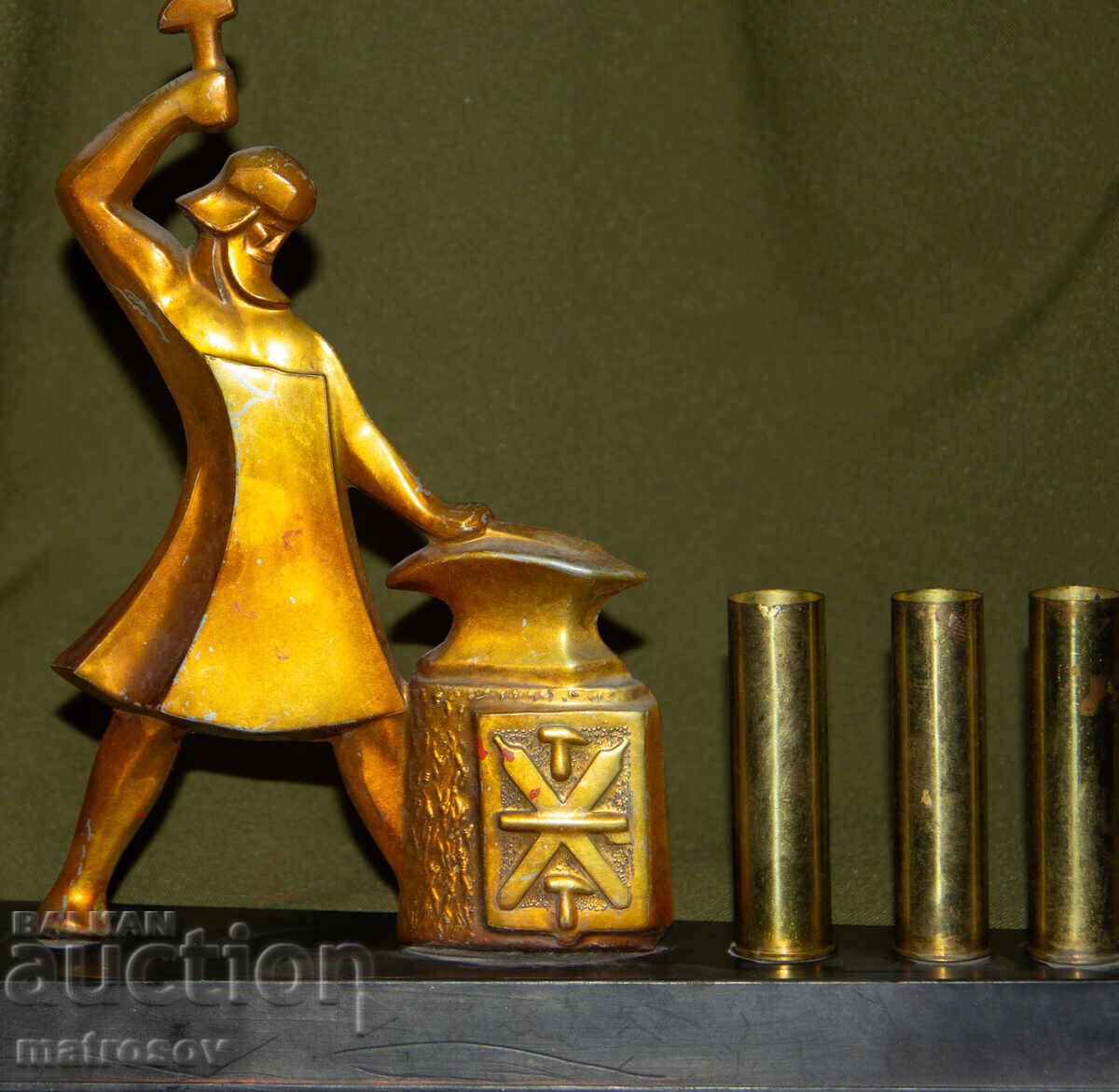 Аукцион Метален сувенир СССР поставка за бюро