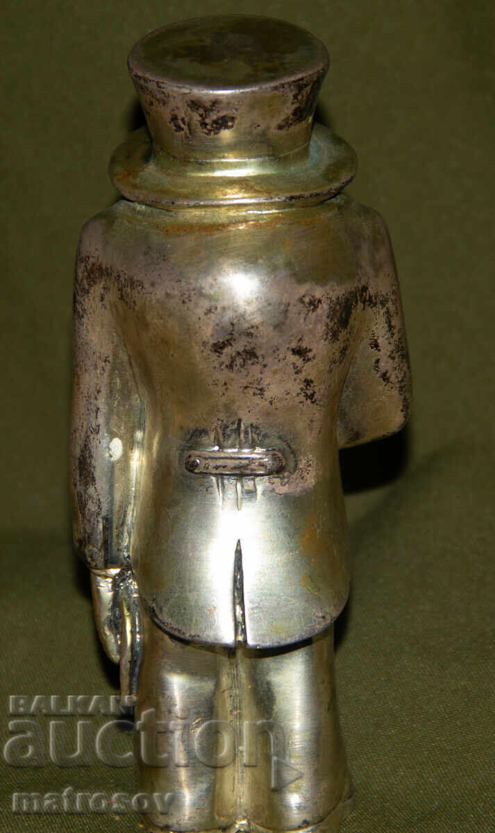 Малка посребрена фигурка мъж с цилиндър - 5