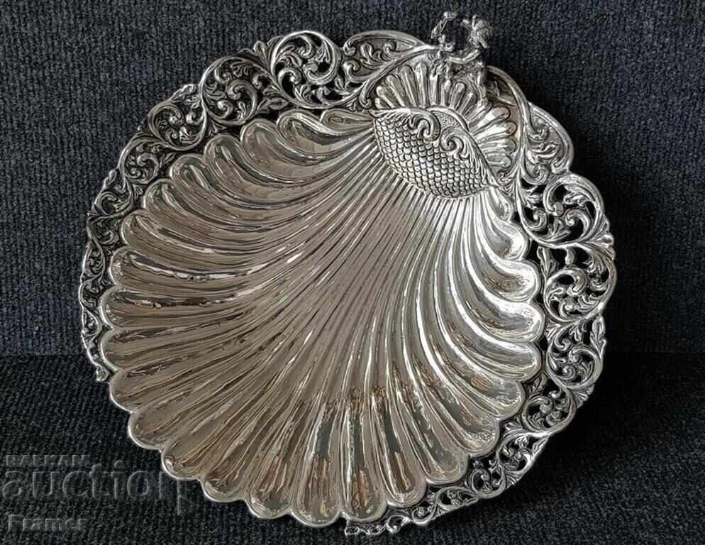 Baroque silver fruit bowl tray with cherub, unique beauty Baroque silver fruit bowl tray with cherub, unique beauty