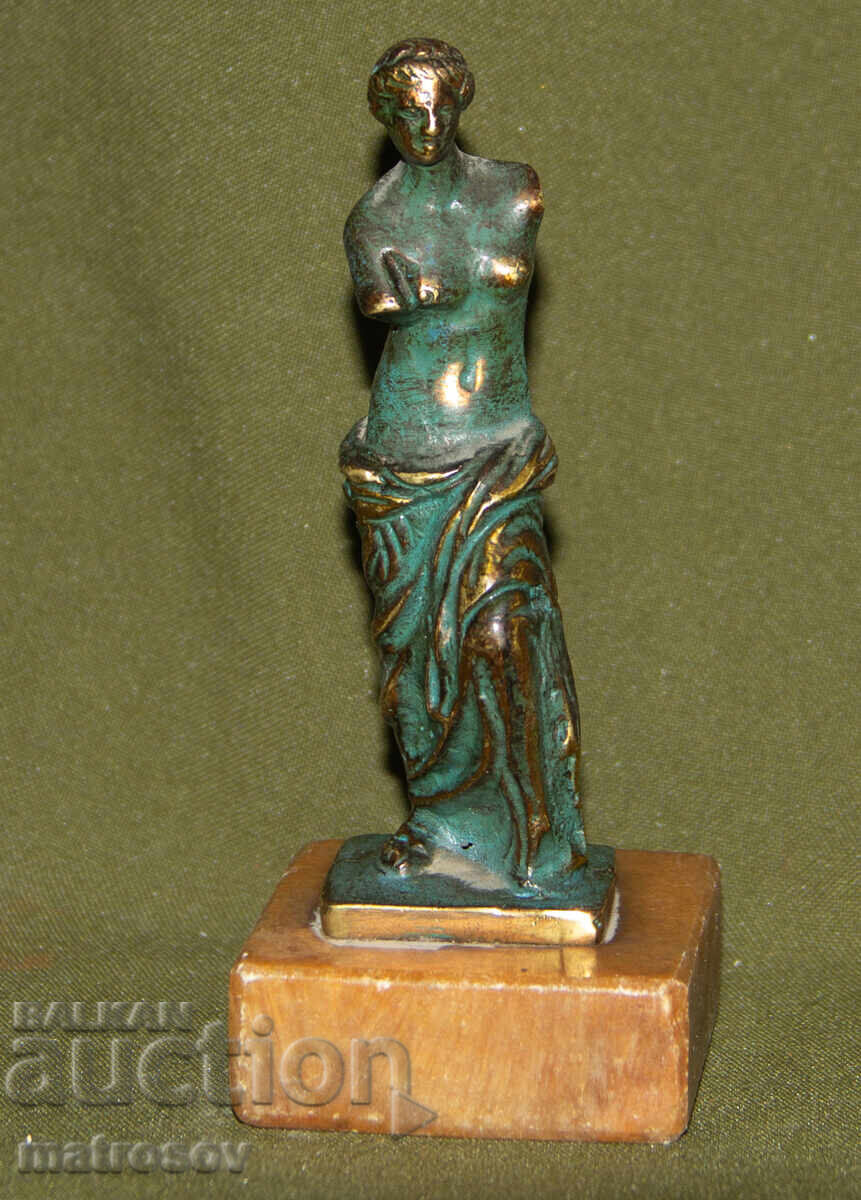 Mica figurină de bonz Venus din Milo cu preț 140.00 BGN | € 71.58