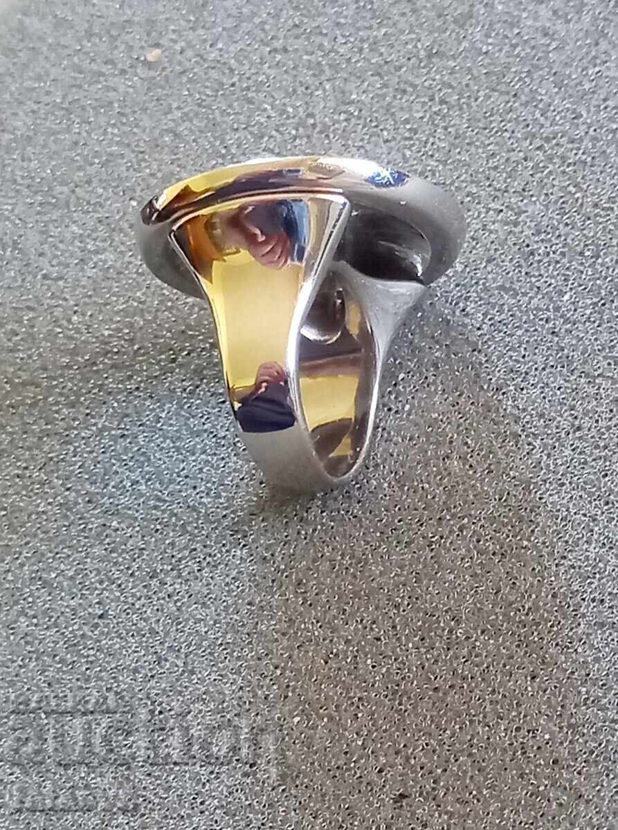 Inel masiv din argint cu email cu preț 69.00 BGN | € 35.28