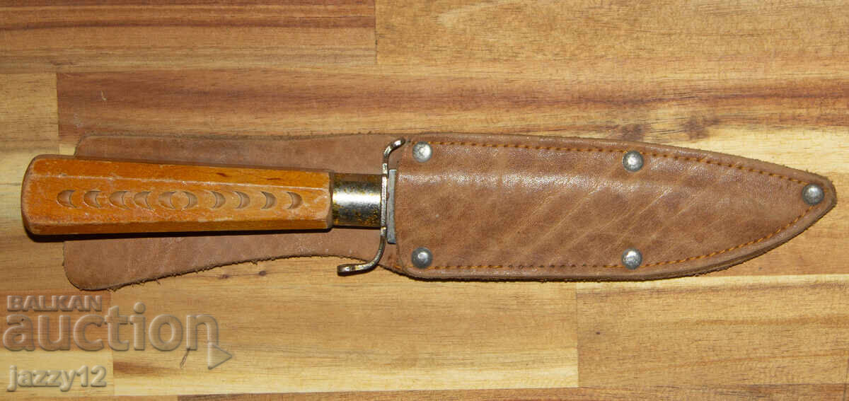 Δημοπρασία Μαχαίρι κυνηγιού με ξύλινη λαβή