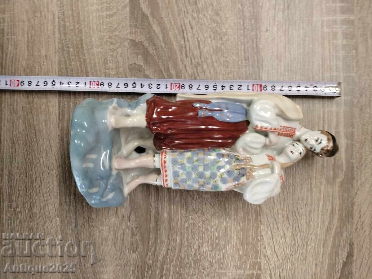 Licitație Figurină de porțelan „Îndrăgostiții”, Fabrica Polonne, URSS Licitație Figurină de porțelan „Îndrăgostiții”, Fabrica Polonne, URSS