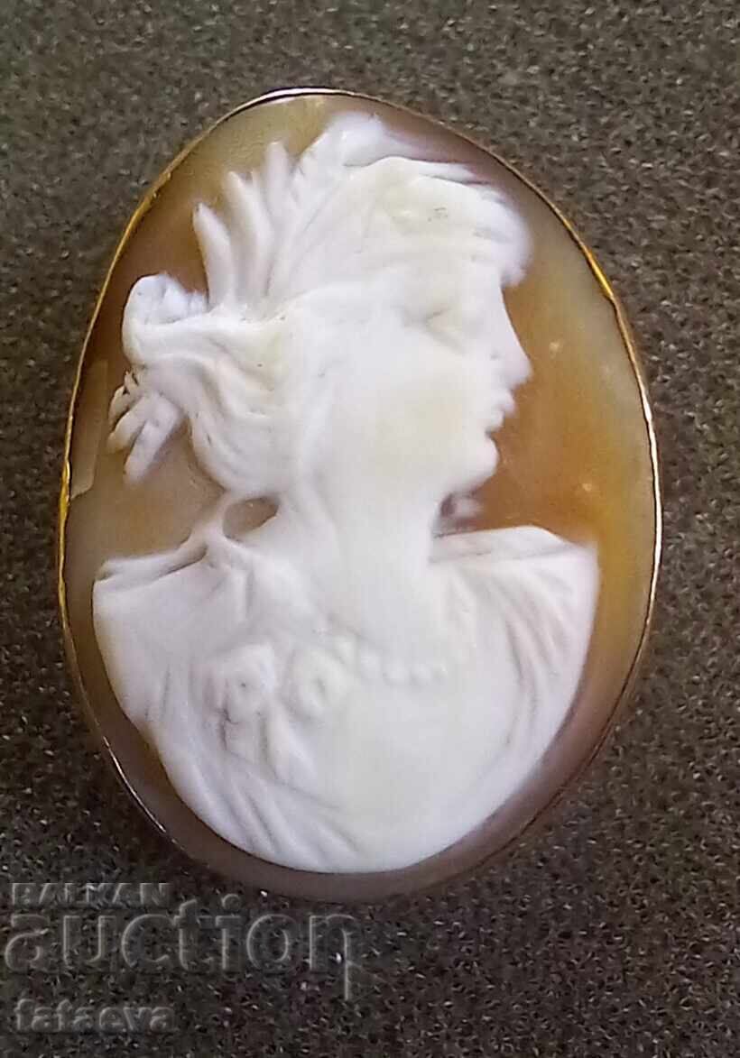 Χαραγμένο λίθος, Παλαιό Μπρόσκα, 9 καράτια