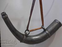 Veche butelie metalică de praf de pușcă haiducească pentru pușcă, pistol