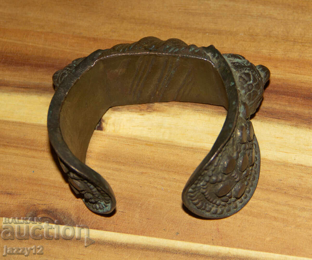 Old bronze slingshot bracelet - 5