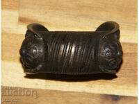 Brățară veche de bronz tip praștie