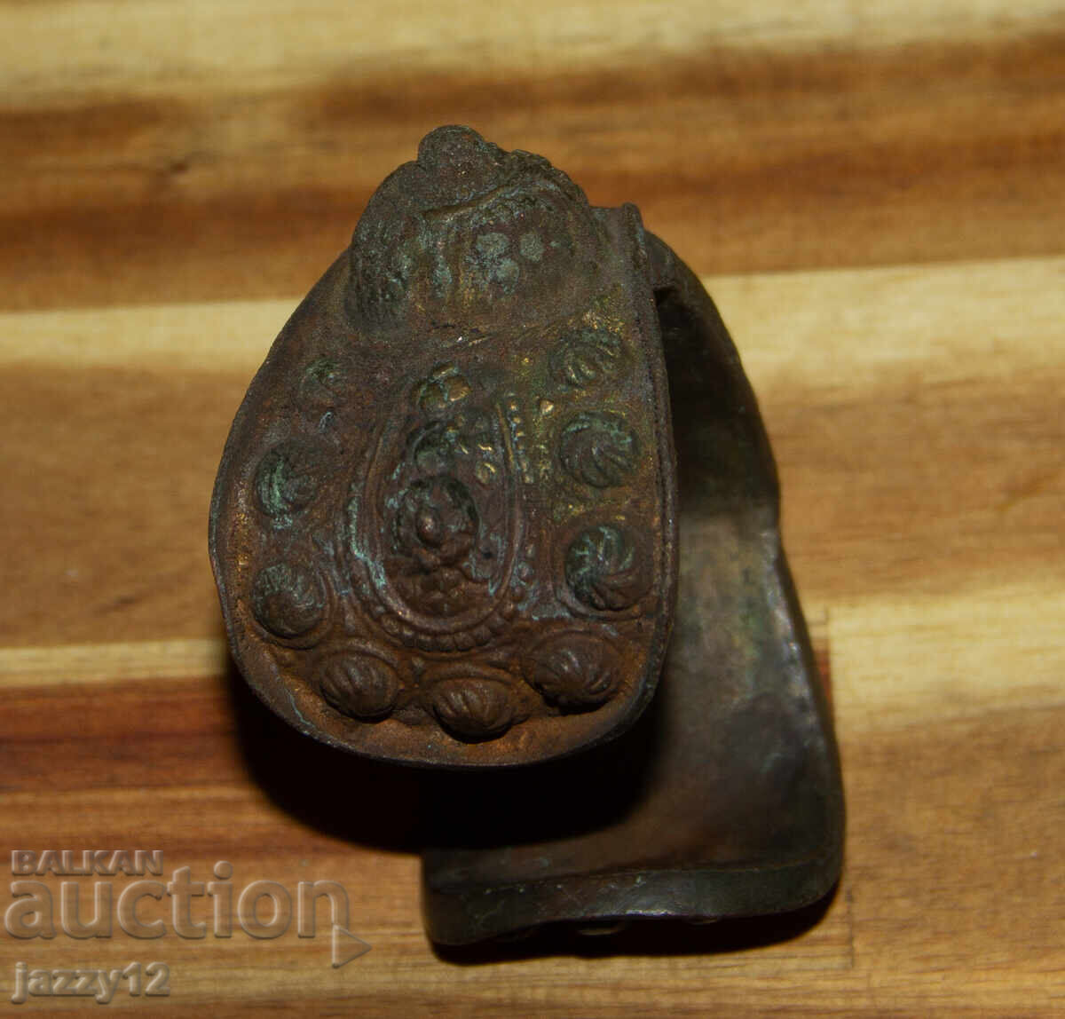 Auction  Old bronze slingshot bracelet