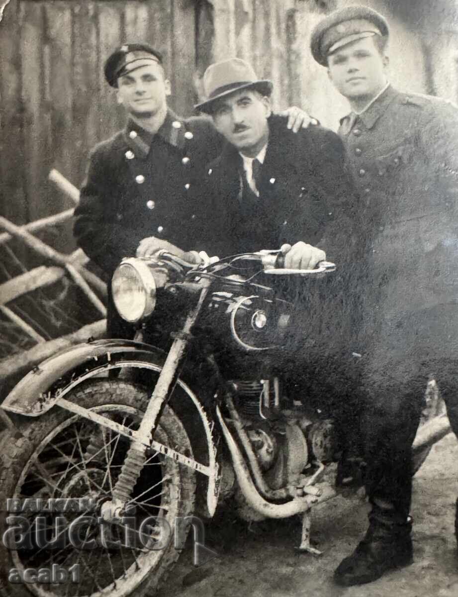 Мотор БМВ Мотор БМВ