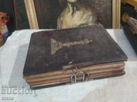 Παλιό άλμπουμ φωτογραφιών, υπέροχο. BZC