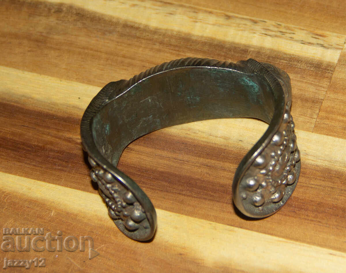 Παράδοση Παλιό ασημένιο βραχιόλι σφενδόνα