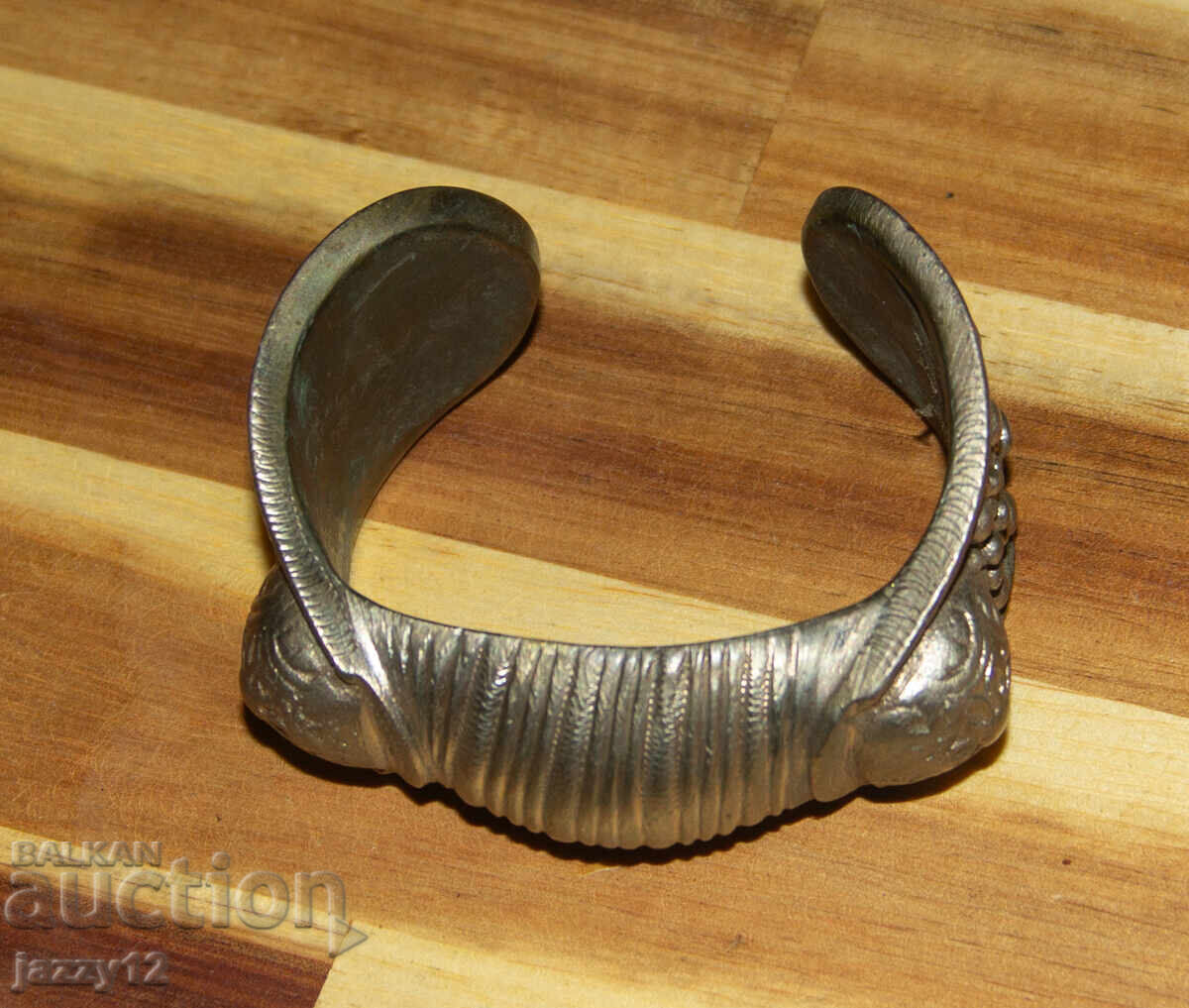 Παλιό ασημένιο βραχιόλι σφενδόνα