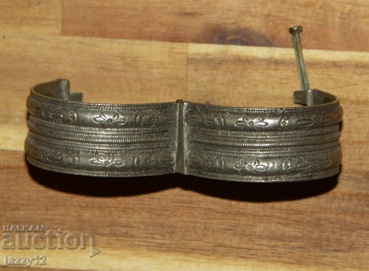 Стара сребърна традиционна гривна - 5