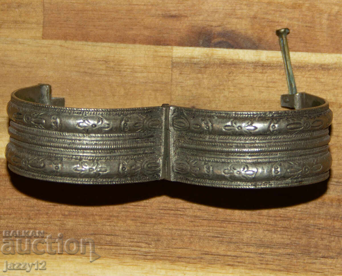 Стара сребърна традиционна гривна - 6