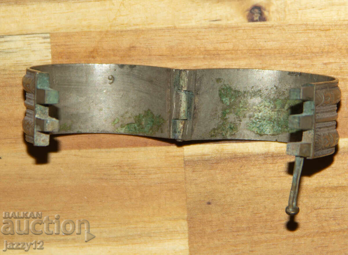 Стара сребърна традиционна гривна - 7